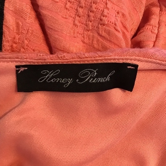 Honey Punch Dress Size M Peach Sleeveless Textured Back Zip - Picture 6 of 7